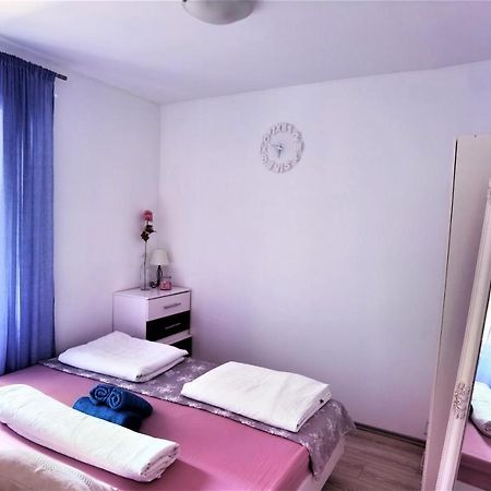 Apartment Chloe Trogir Exterior foto